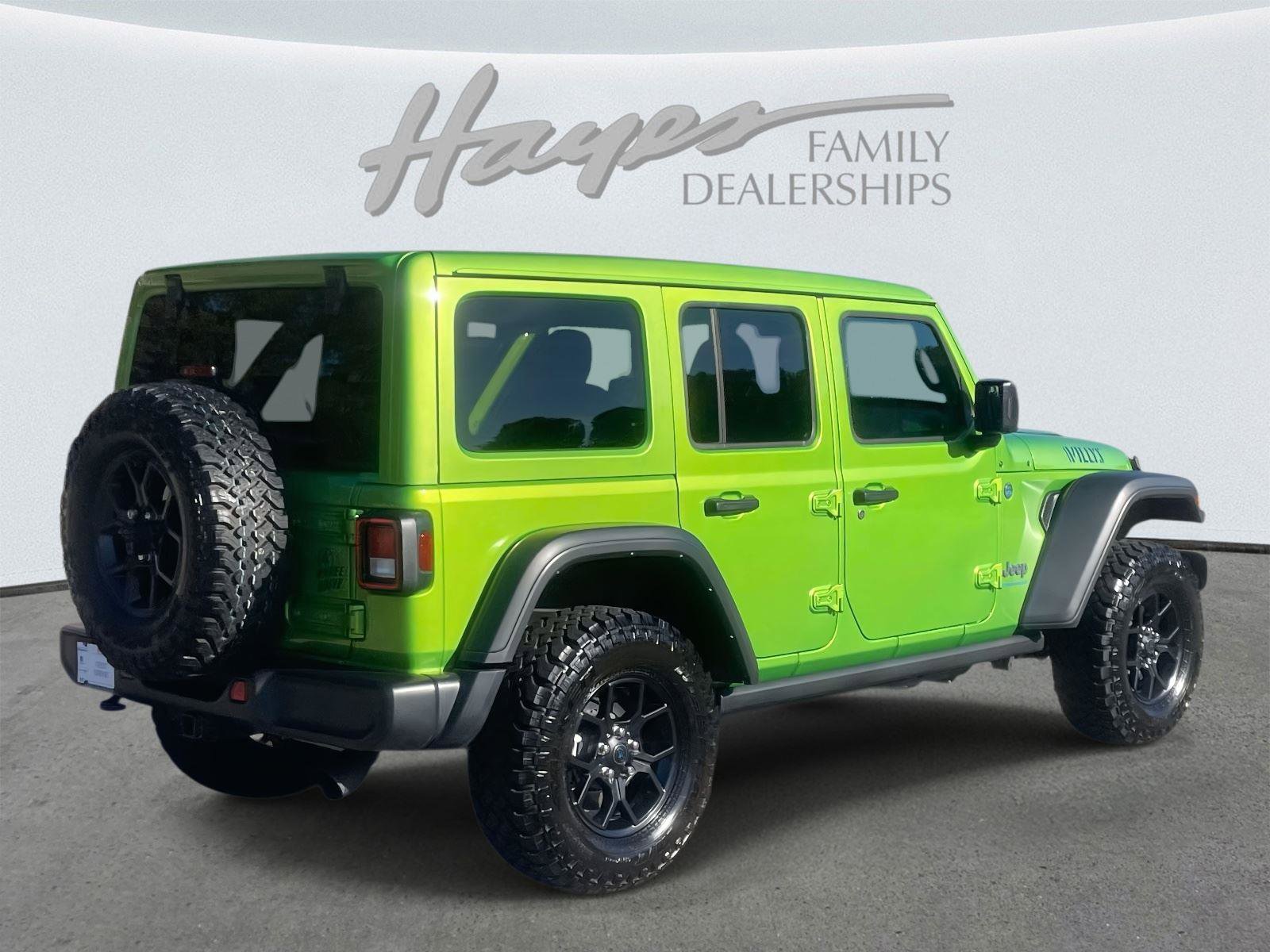 Used 2025 Jeep Wrangler Willys image 34