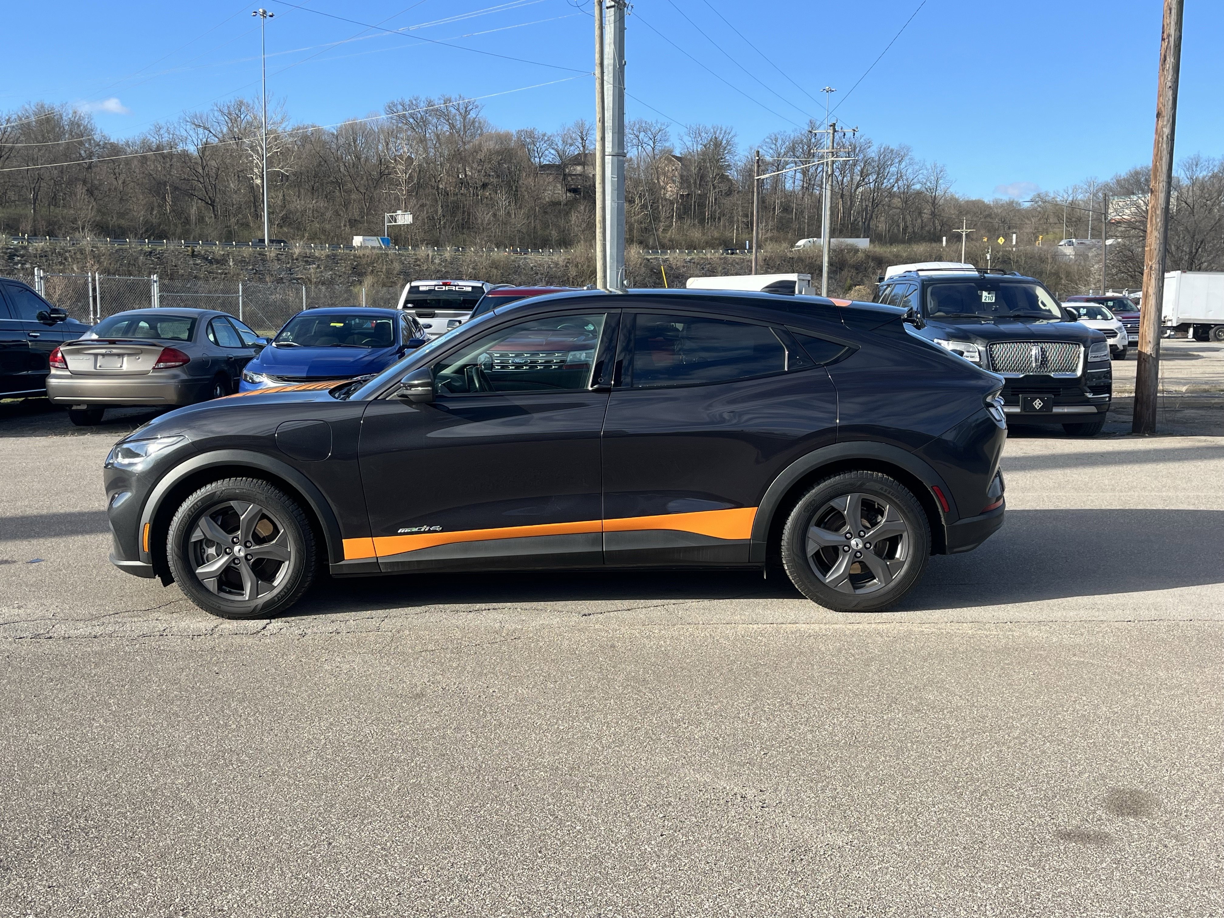 Used 2021 Ford Mustang Mach-E Select image 4