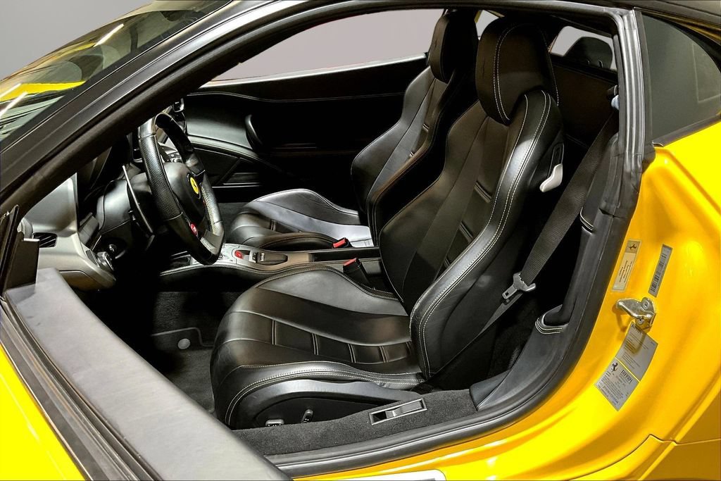 Used 2013 Ferrari 458 Italia Coupe RWD image 18