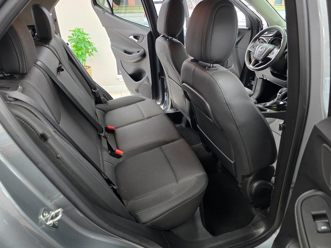 Used 2023 Buick Encore GX Select w/ Safety Package II image 23