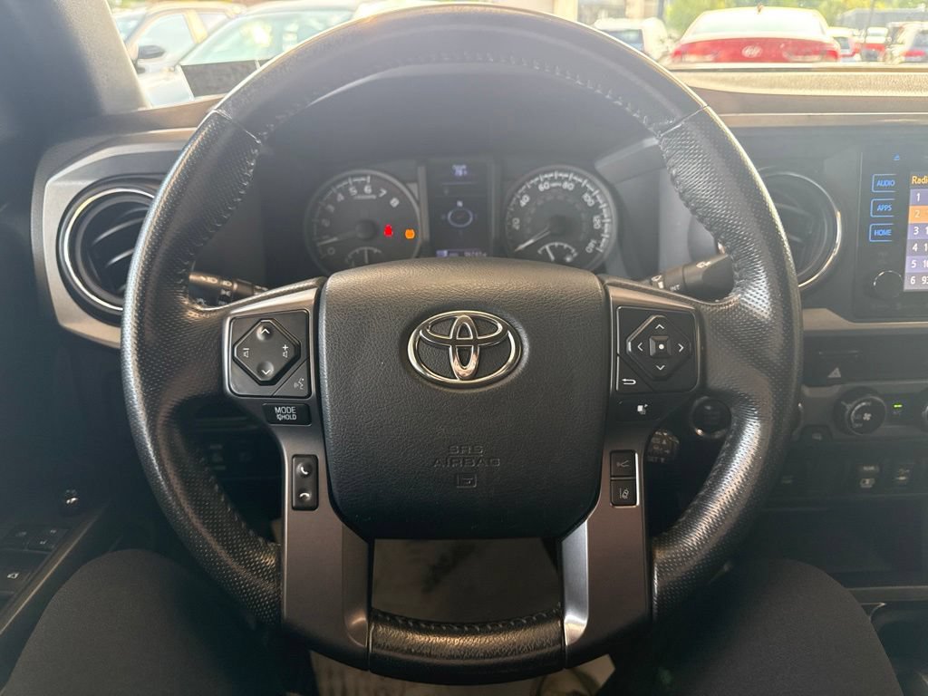 Used 2018 Toyota Tacoma TRD Off-Road AWD/4WD image 16
