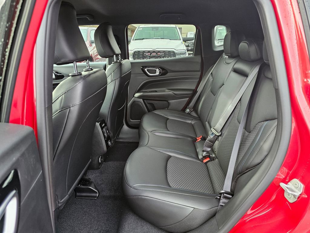 New 2026 Jeep Compass Latitude image 15