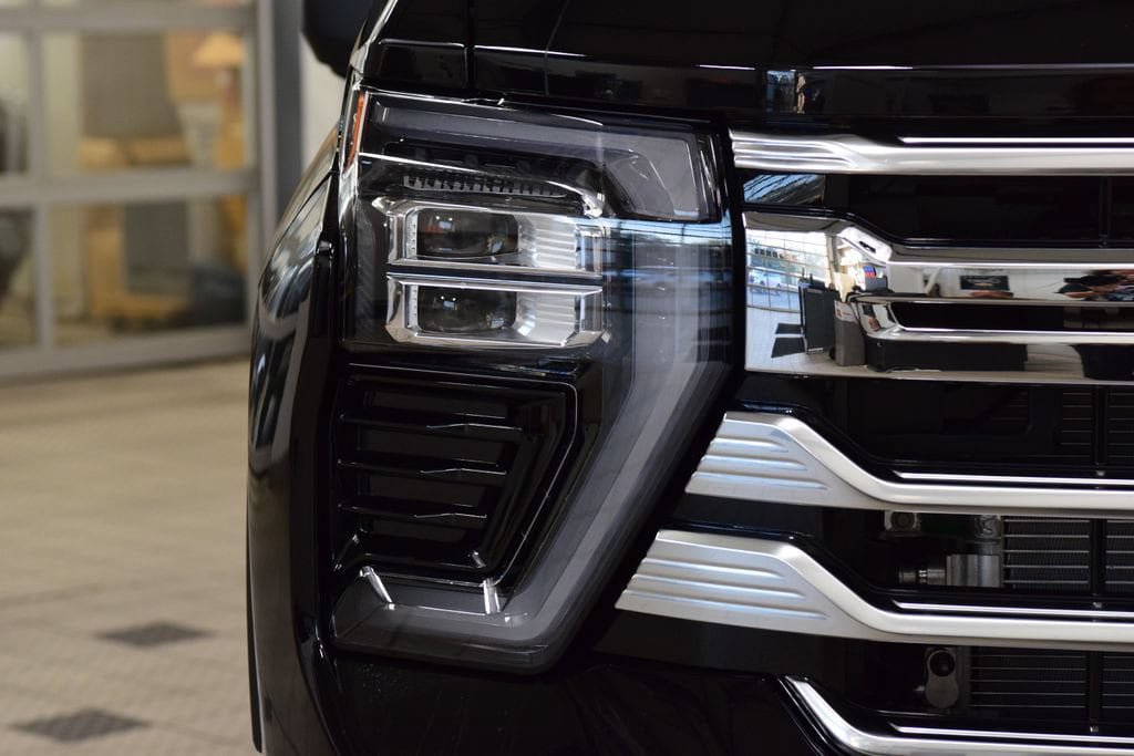 New 2026 Chevrolet Silverado 2500 High Country w/ High Country Premium Package AWD/4WD image 12