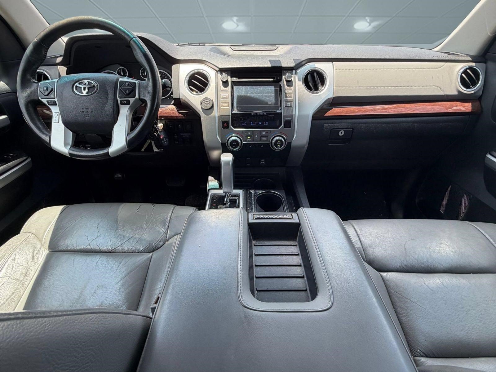 Used 2016 Toyota Tundra Limited w/ Limited Premium Package RWD image 15