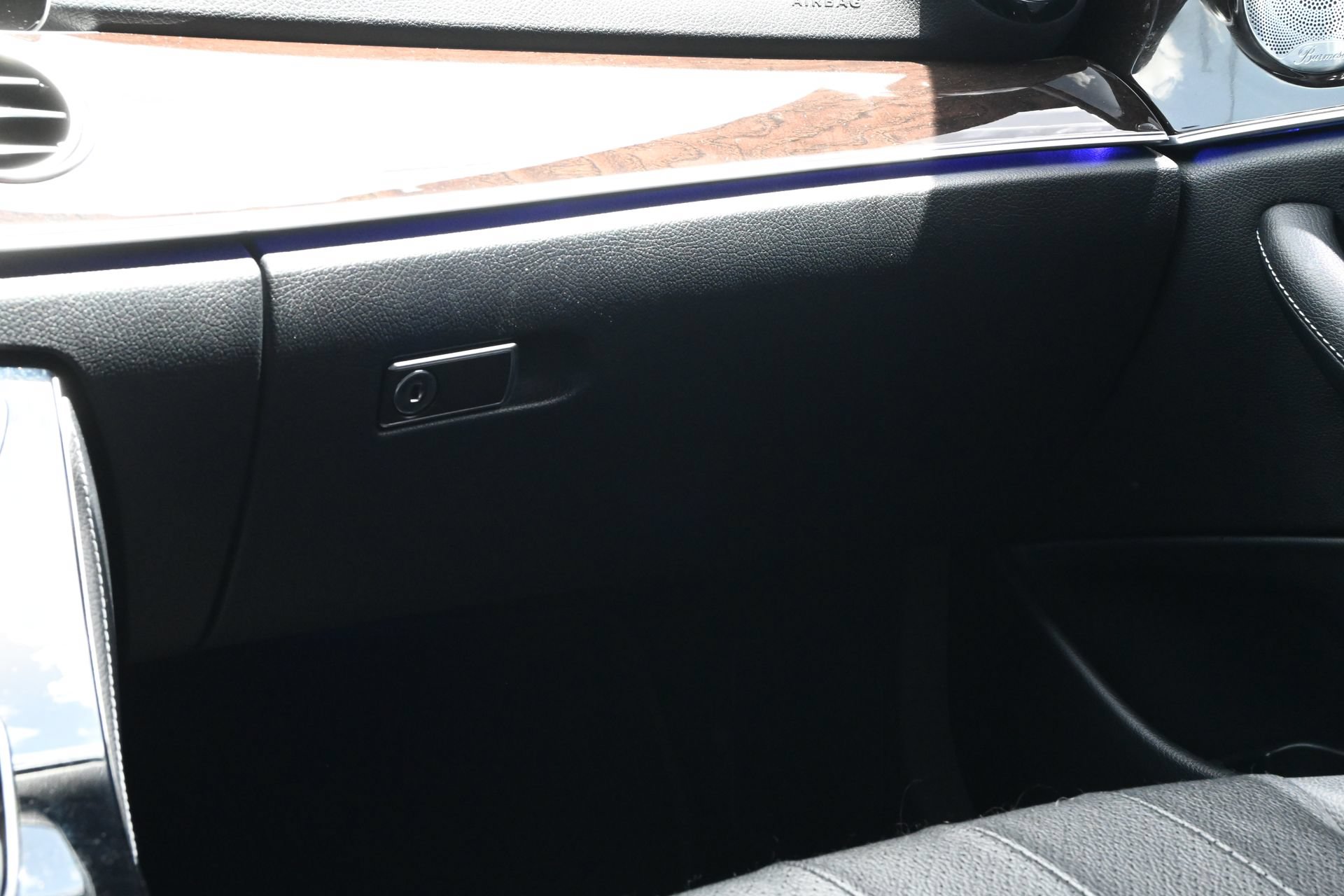 Used 2017 Mercedes-Benz E 300 image 9