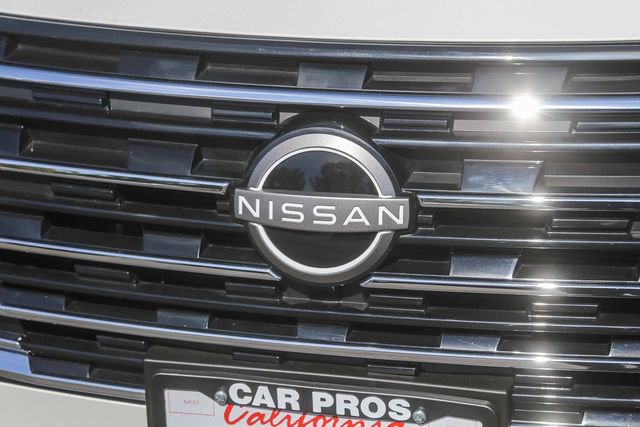 Used 2025 Nissan Rogue SV w/ SV Premium Package image 7
