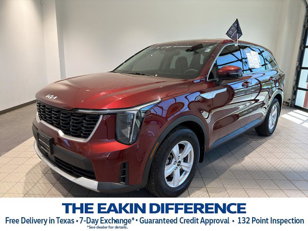 Certified 2024 Kia Sorento LX image 1