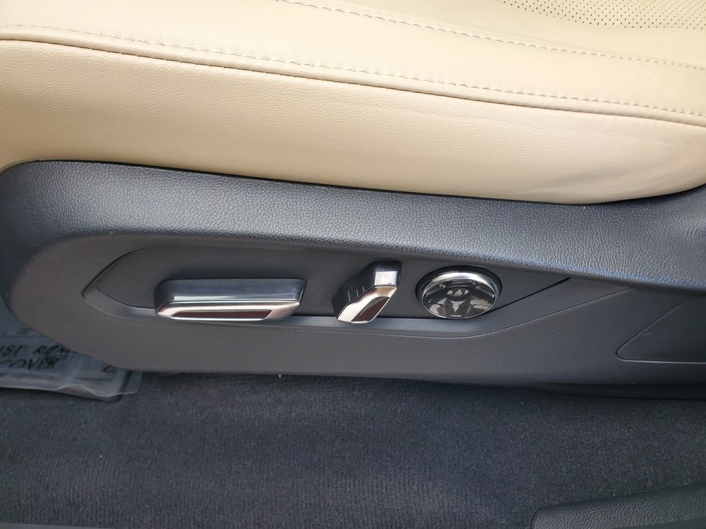 Certified 2024 Acura MDX FWD w/ Technology Package image 19