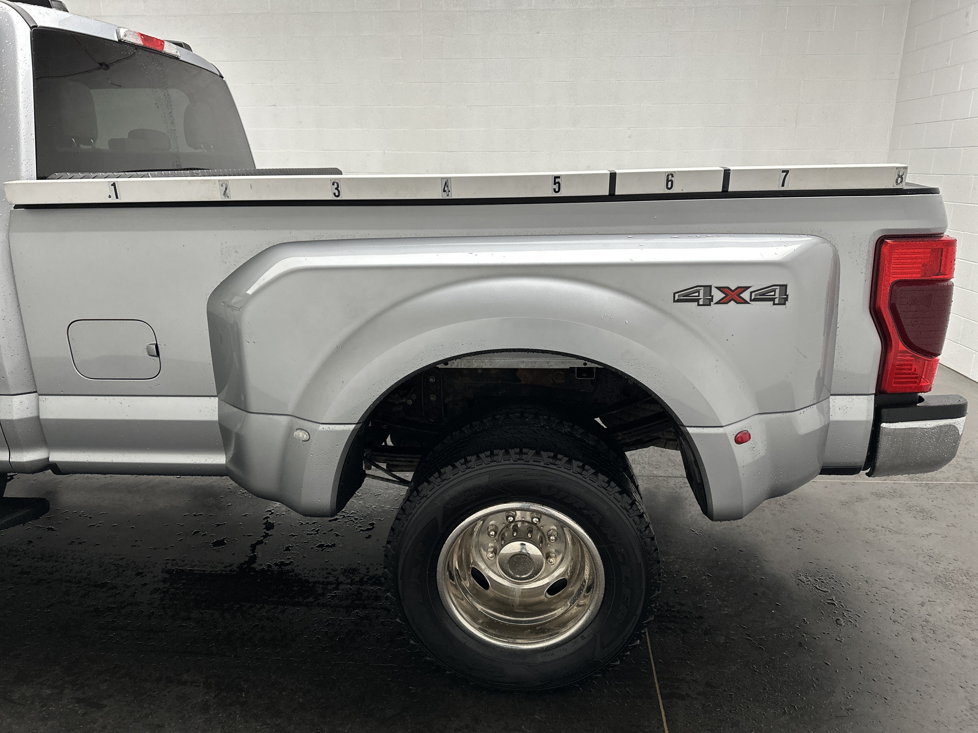 Used 2022 Ford F350 XLT AWD/4WD image 7