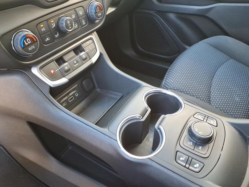 Used 2023 GMC Terrain SLE w/ Driver Convenience Package image 11