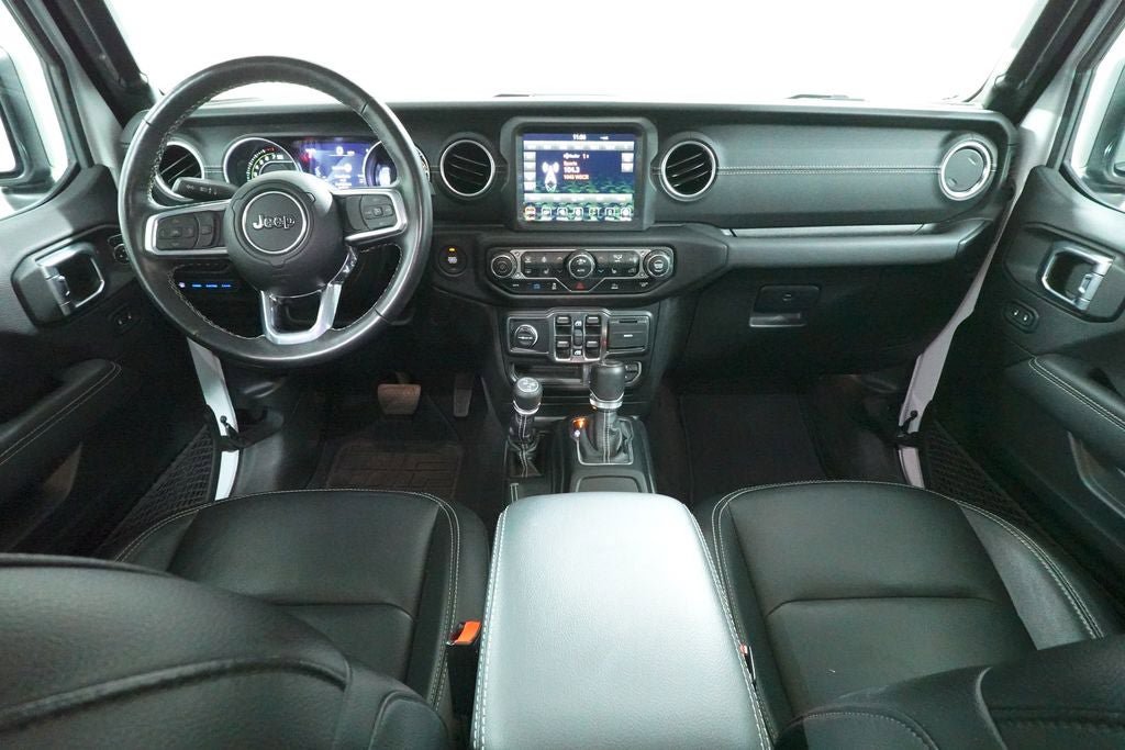 Used 2023 Jeep Wrangler Unlimited Sahara w/ Cold Weather Group AWD/4WD image 11