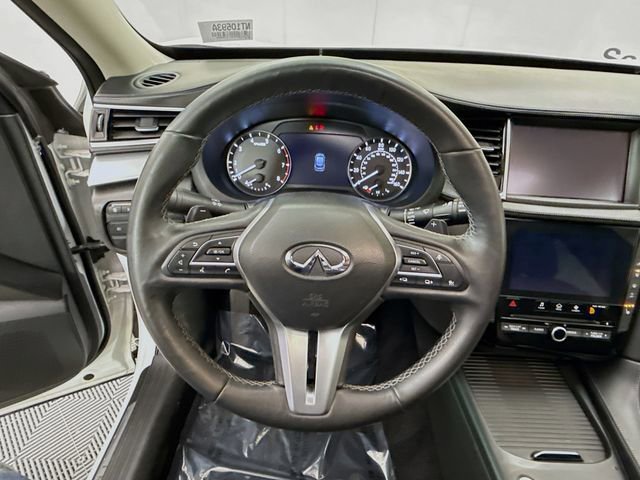 Used 2019 INFINITI QX50 Essential w/ Premium Heat Package image 11