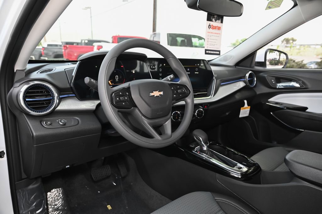 New 2026 Chevrolet Trax LT w/ LPO, Blackout Package FWD image 14