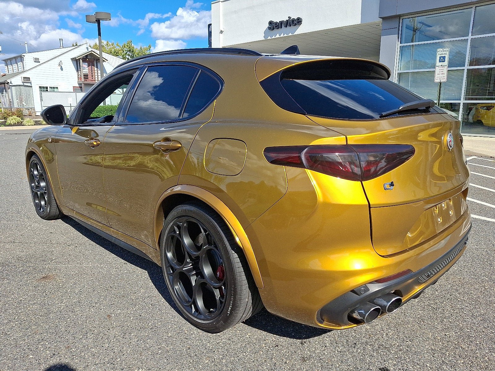 Used 2022 Alfa Romeo Stelvio Quadrifoglio w/ Active Assist Plus Package AWD/4WD image 6