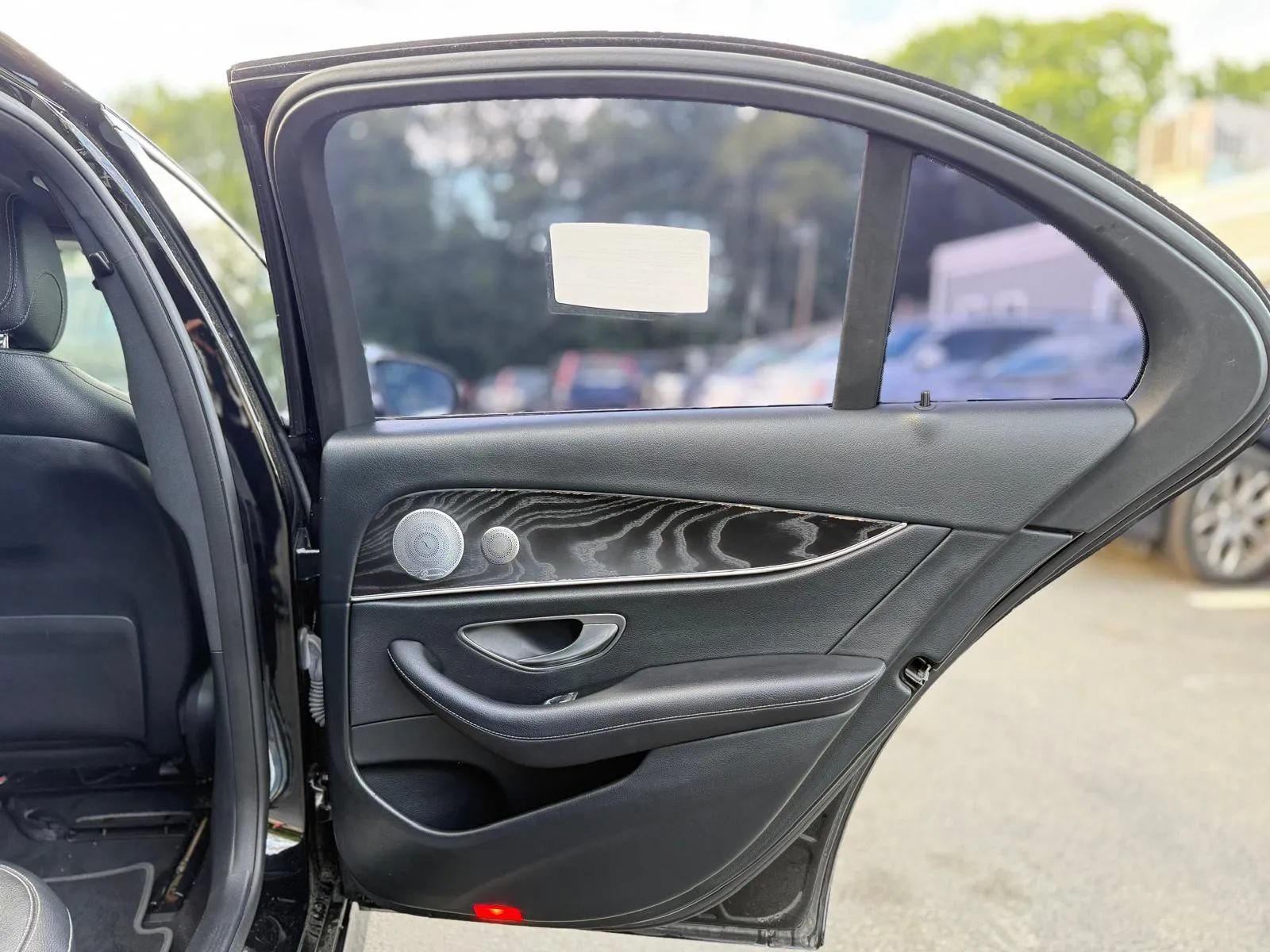 Used 2019 Mercedes-Benz E 300 4MATIC image 32
