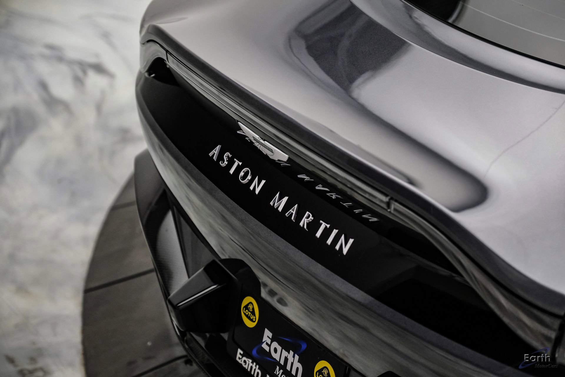 Used 2023 Aston Martin V12 Vantage RWD image 19