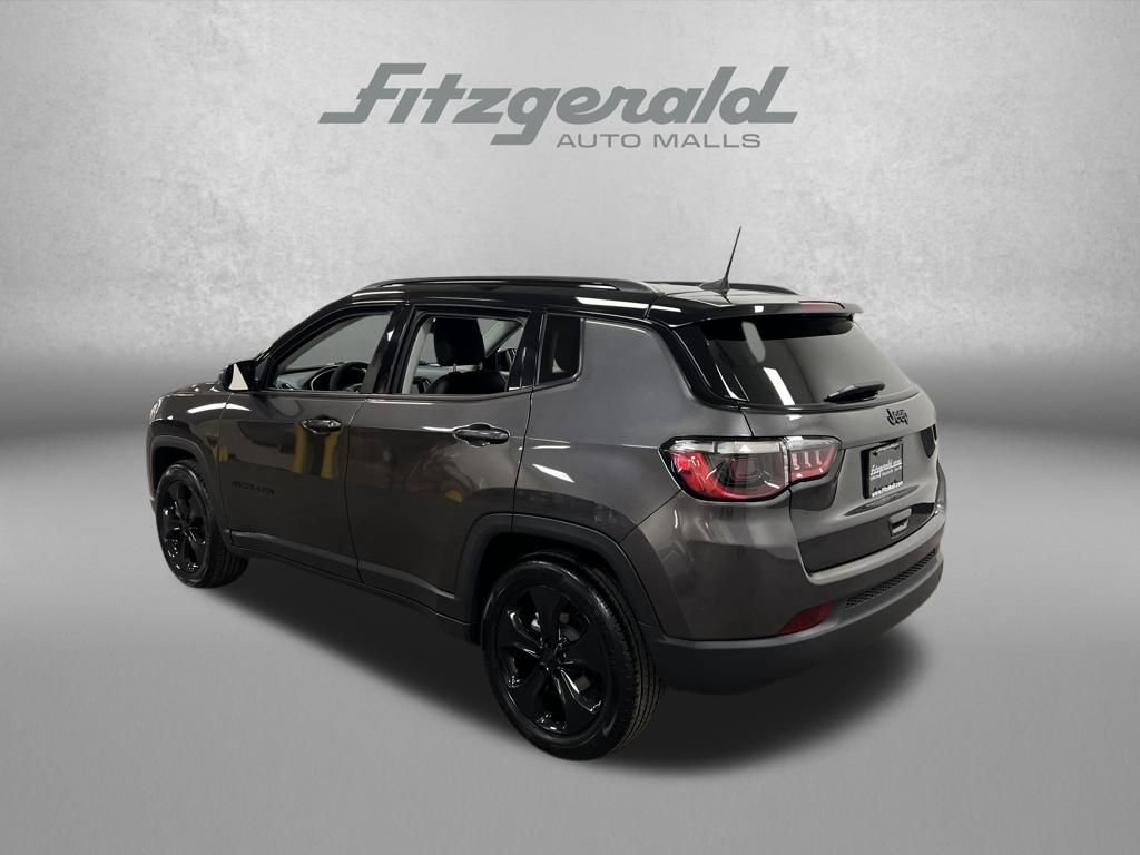 Used 2021 Jeep Compass Latitude image 3