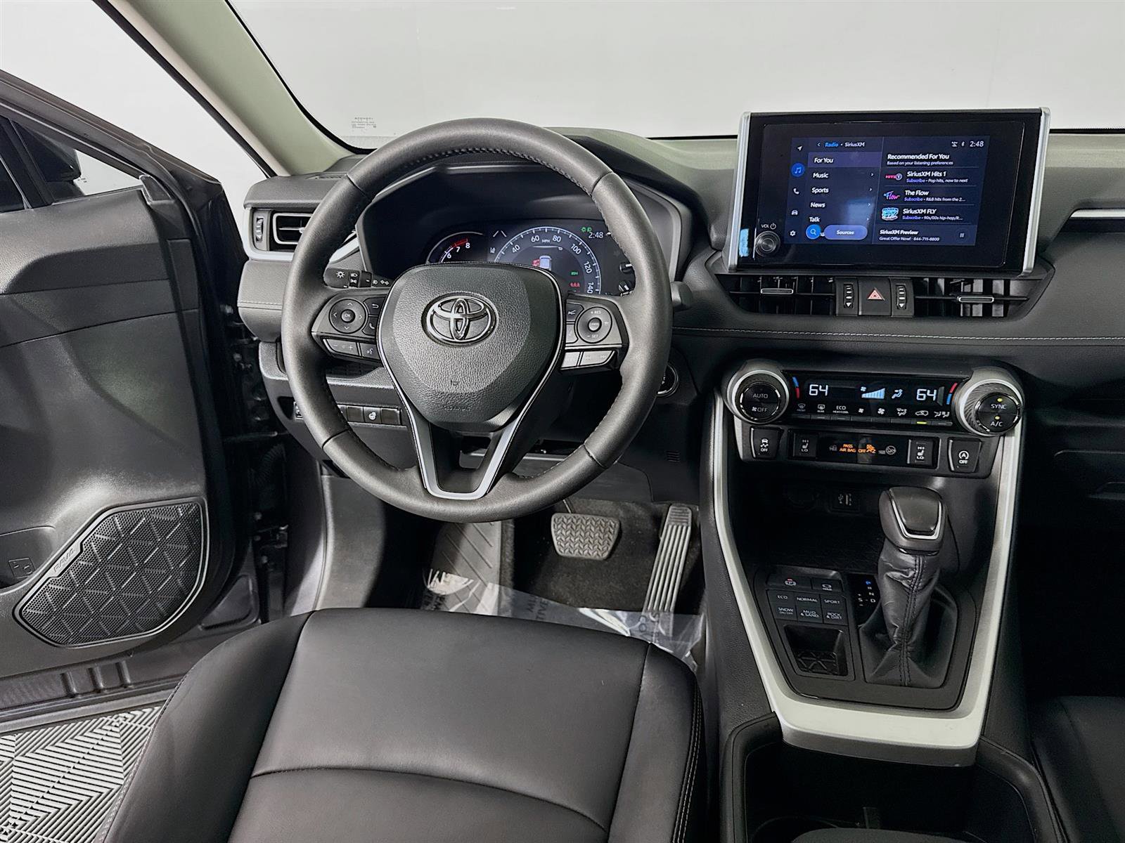 Used 2024 Toyota RAV4 XLE Premium image 24