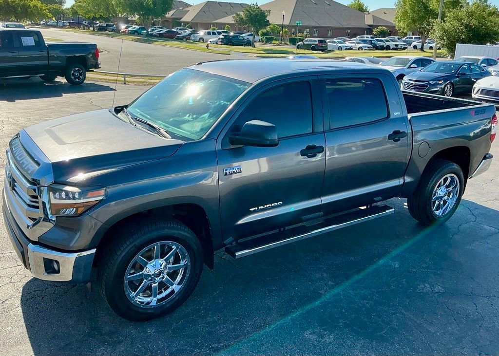 Used 2014 Toyota Tundra SR5 w/ SR5 Upgrade Package AWD/4WD image 4