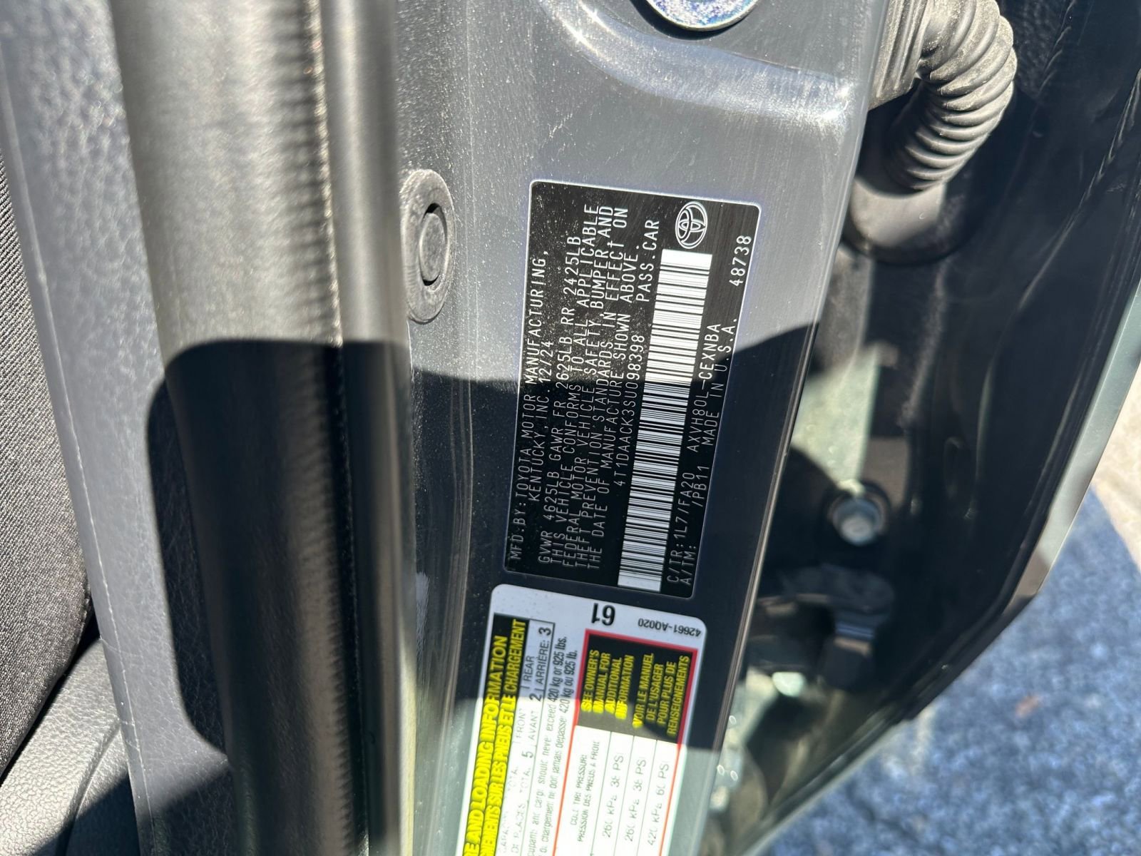 Used 2025 Toyota Camry LE image 28