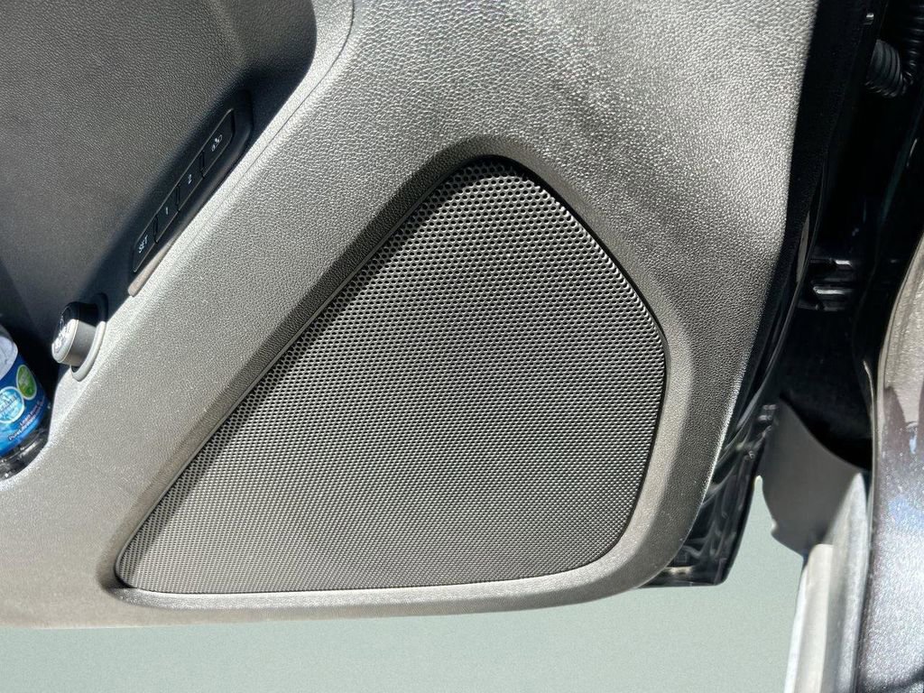Used 2022 Chevrolet Equinox Premier FWD image 22
