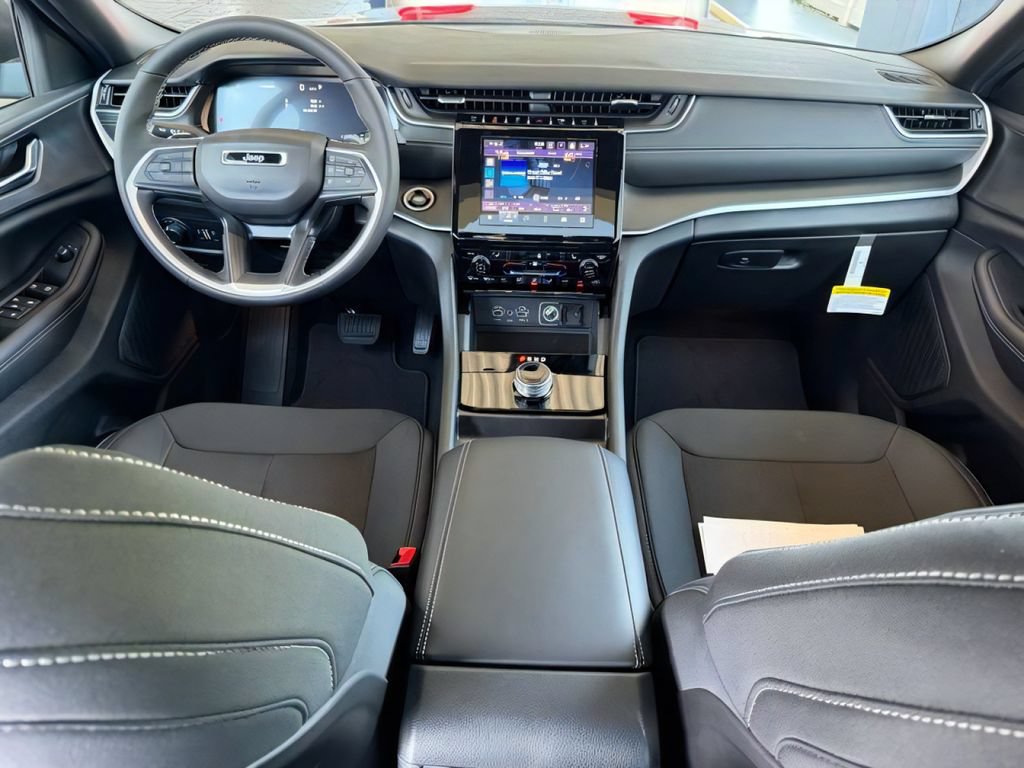 New 2026 Jeep Grand Cherokee Laredo X RWD image 24