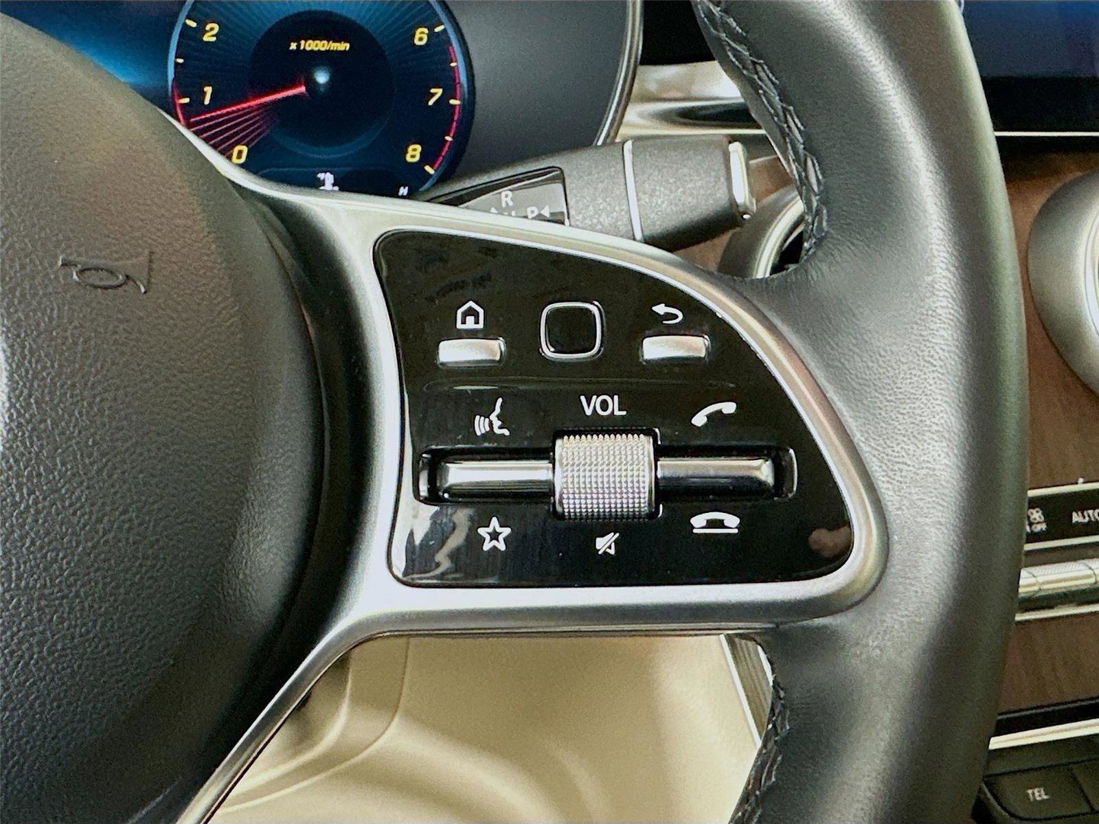 Certified 2022 Mercedes-Benz GLC 300 4MATIC image 13