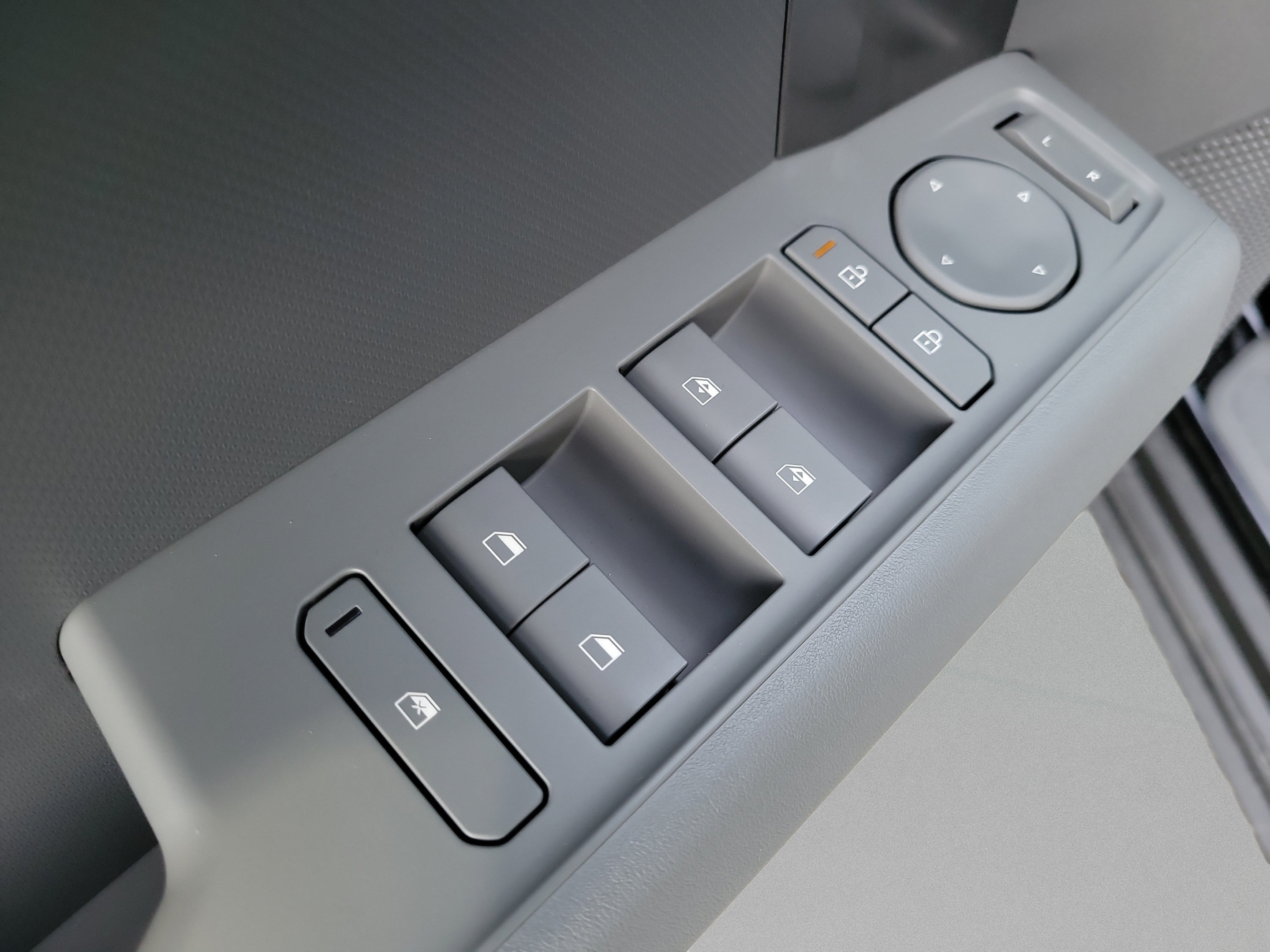 New 2027 Kia EV3 Wind FWD image 13
