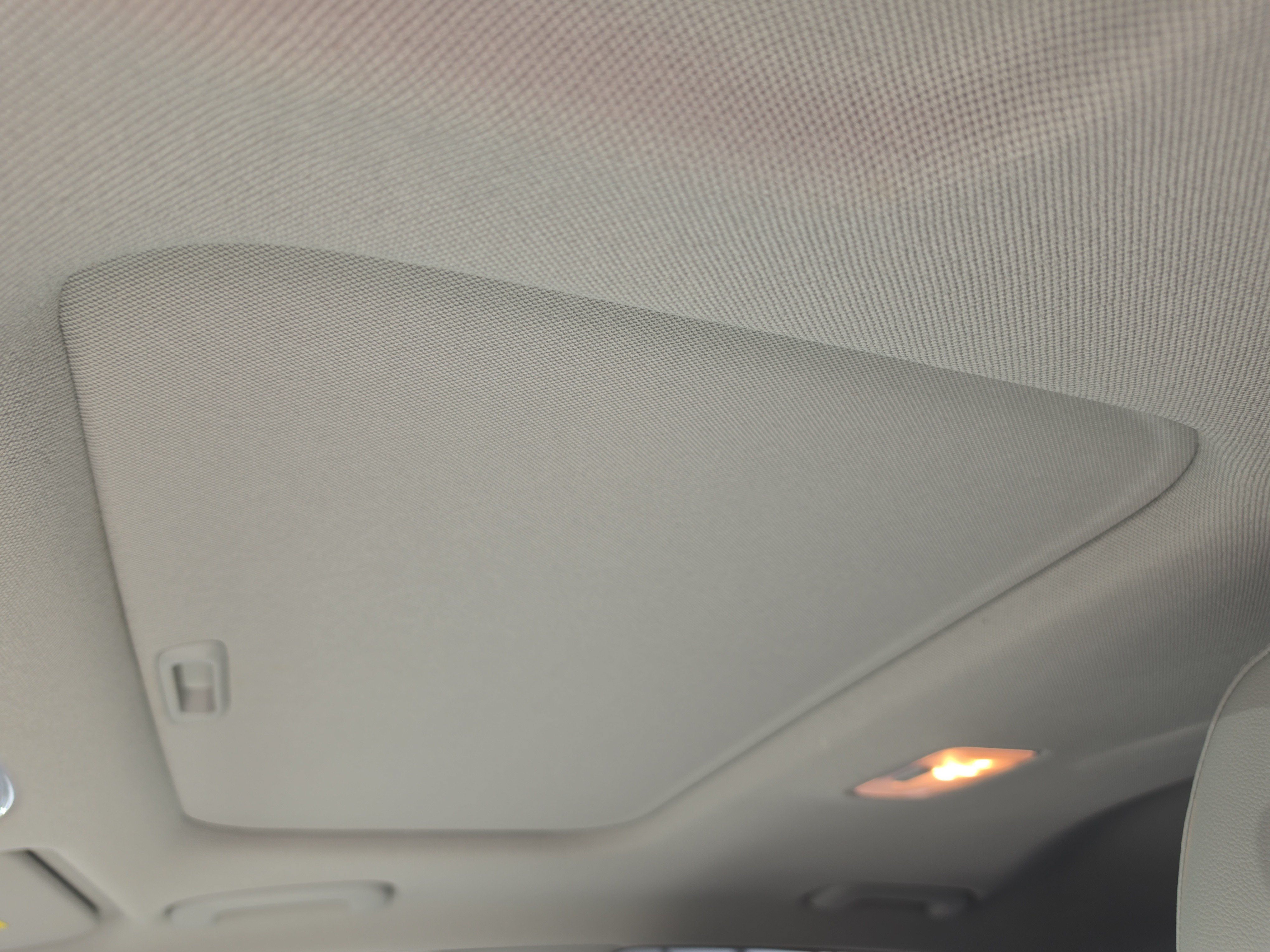 Used 2022 Hyundai Elantra Limited FWD image 21