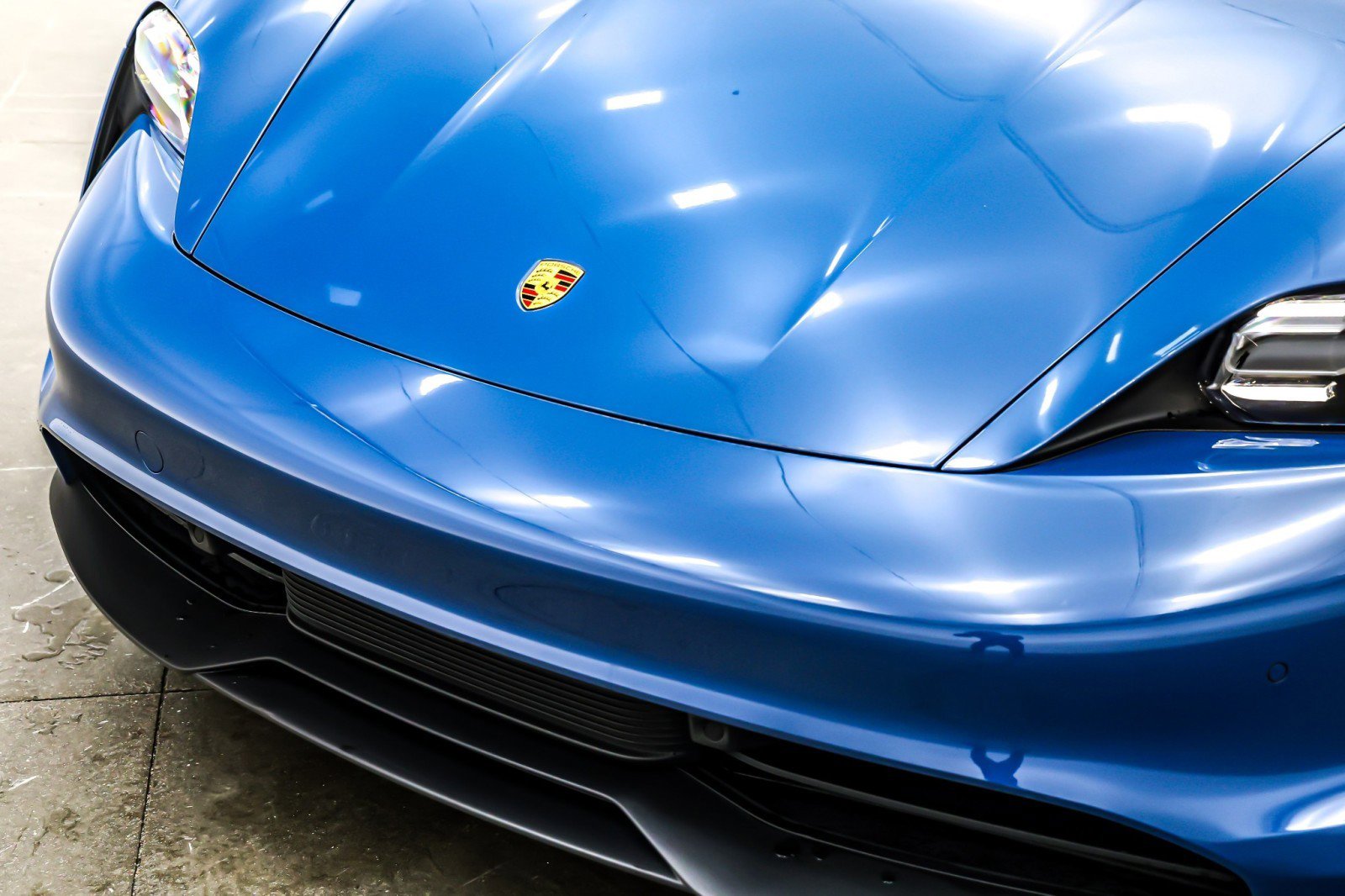 Used 2023 Porsche Taycan RWD image 14