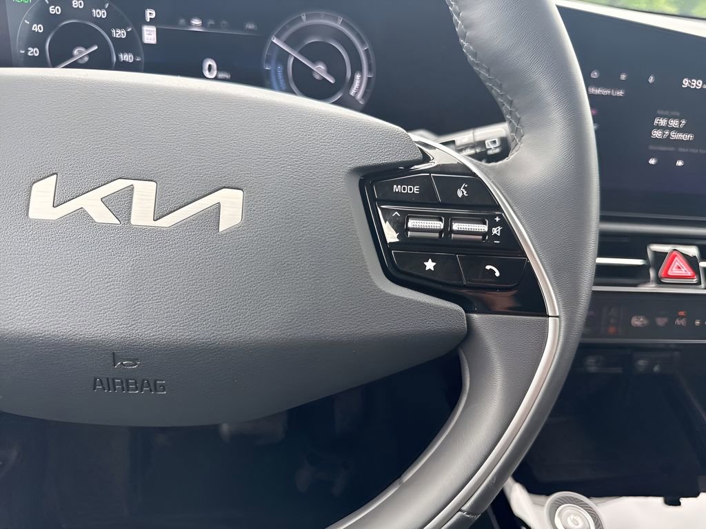 Used 2025 Kia Niro Wind w/ Wind Preserve Package FWD image 15