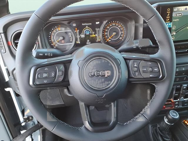 New 2026 Jeep Gladiator Rubicon w/ Safety Group AWD/4WD image 16