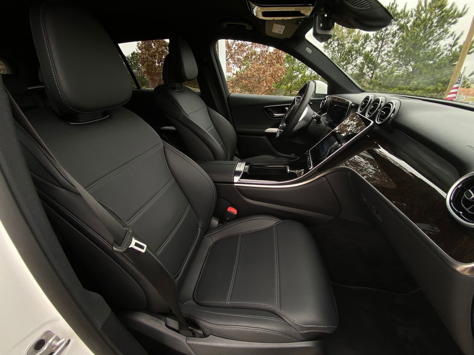 Used 2025 Mercedes-Benz GLC 300 image 13