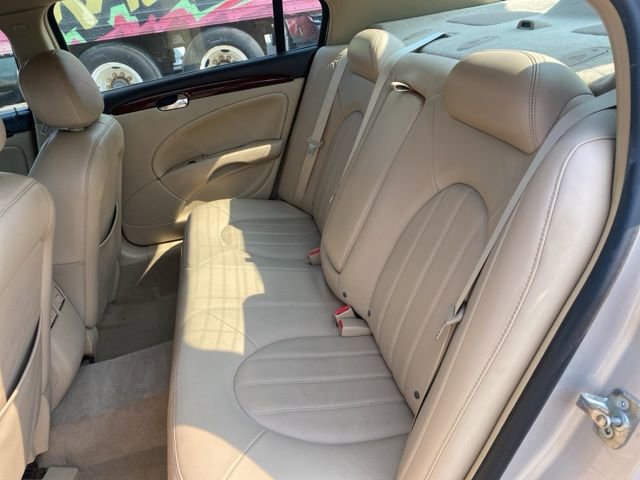 Used 2008 Buick Lucerne CXL w/ Ultra Confidence Package FWD image 18