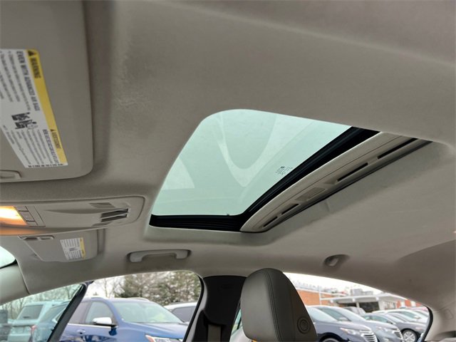 Used 2017 Chevrolet Cruze Premier image 26