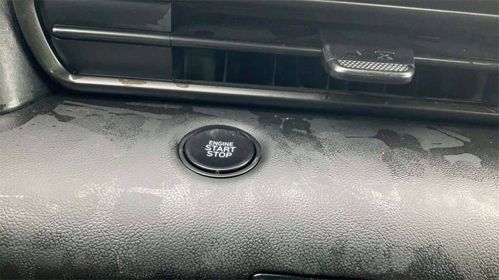 Certified 2025 Hyundai Elantra Sport image 25