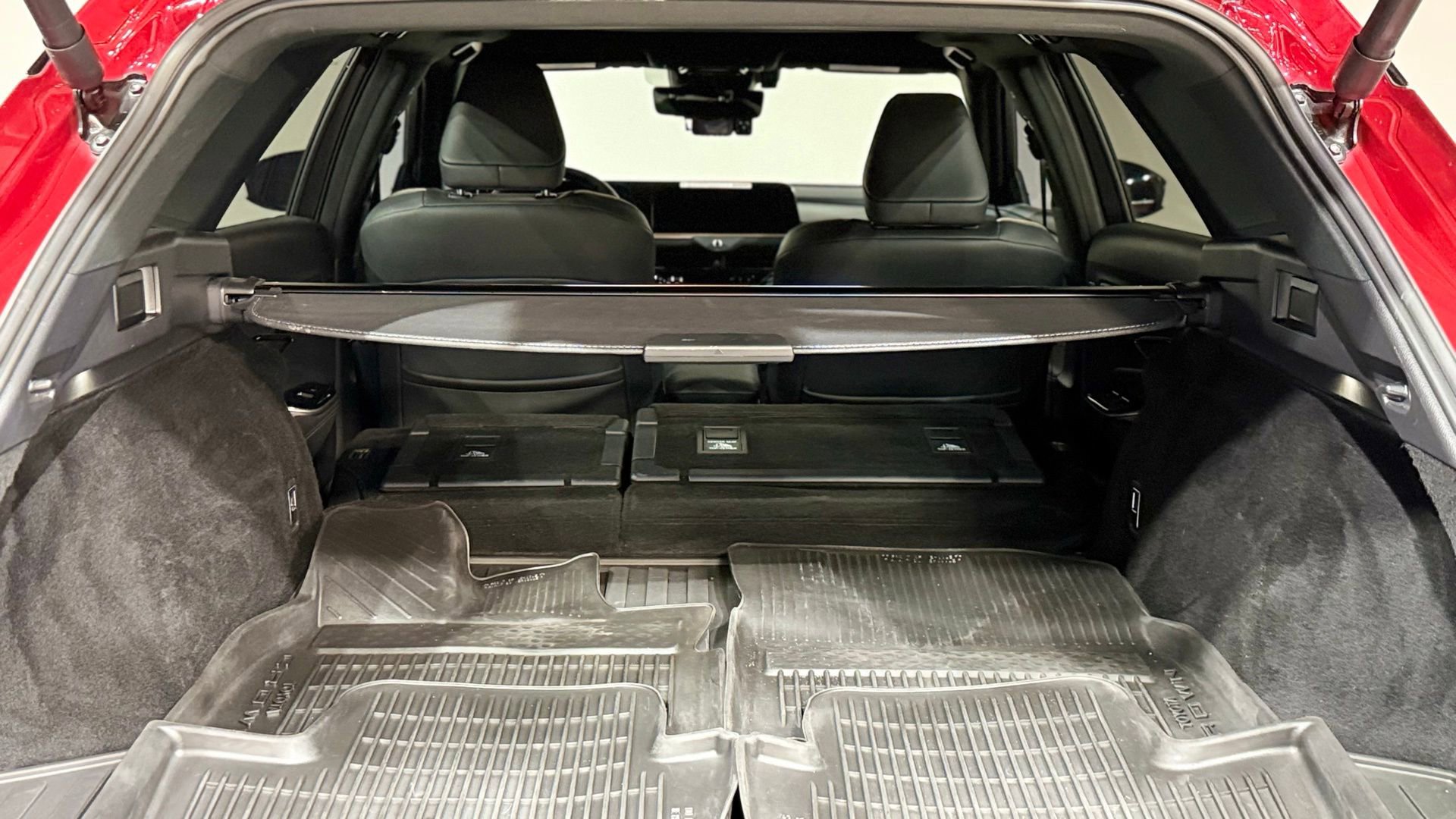 Used 2025 Toyota Crown Signia w/ Advanced Technology Package AWD/4WD image 41