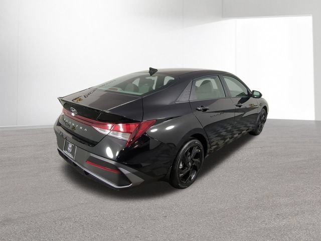 New 2026 Hyundai Elantra Sport FWD image 12