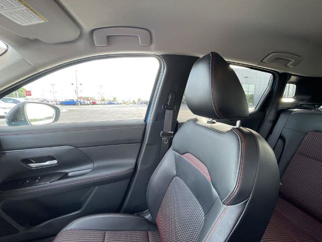 Certified 2025 Nissan Kicks SR AWD/4WD image 11