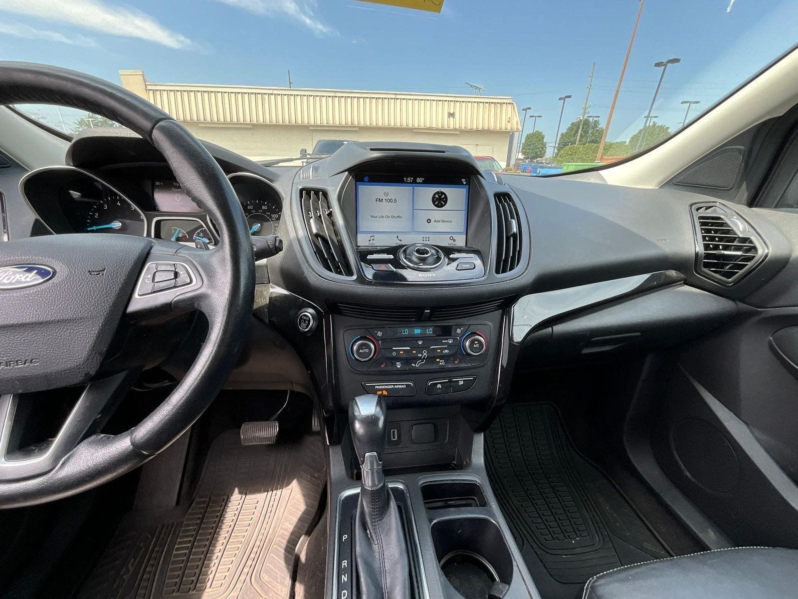 Used 2017 Ford Escape Titanium FWD image 9