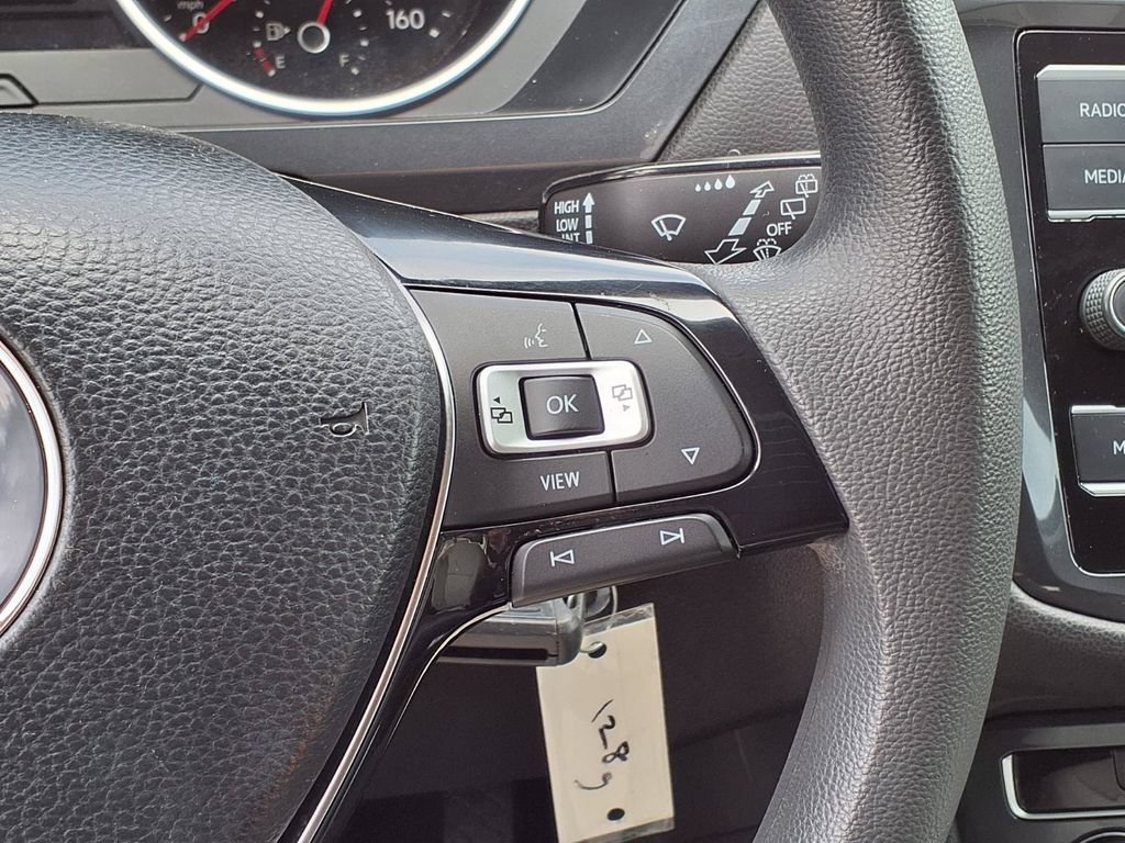 Used 2020 Volkswagen Tiguan S FWD image 31