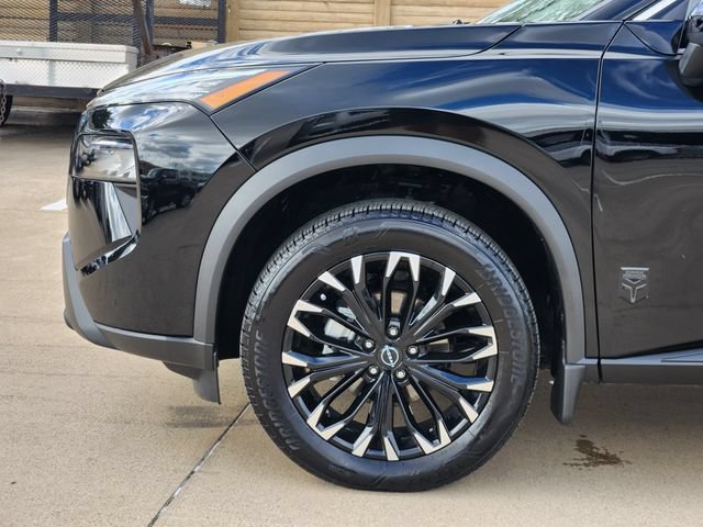 Used 2026 Nissan Rogue Dark Armor FWD image 16
