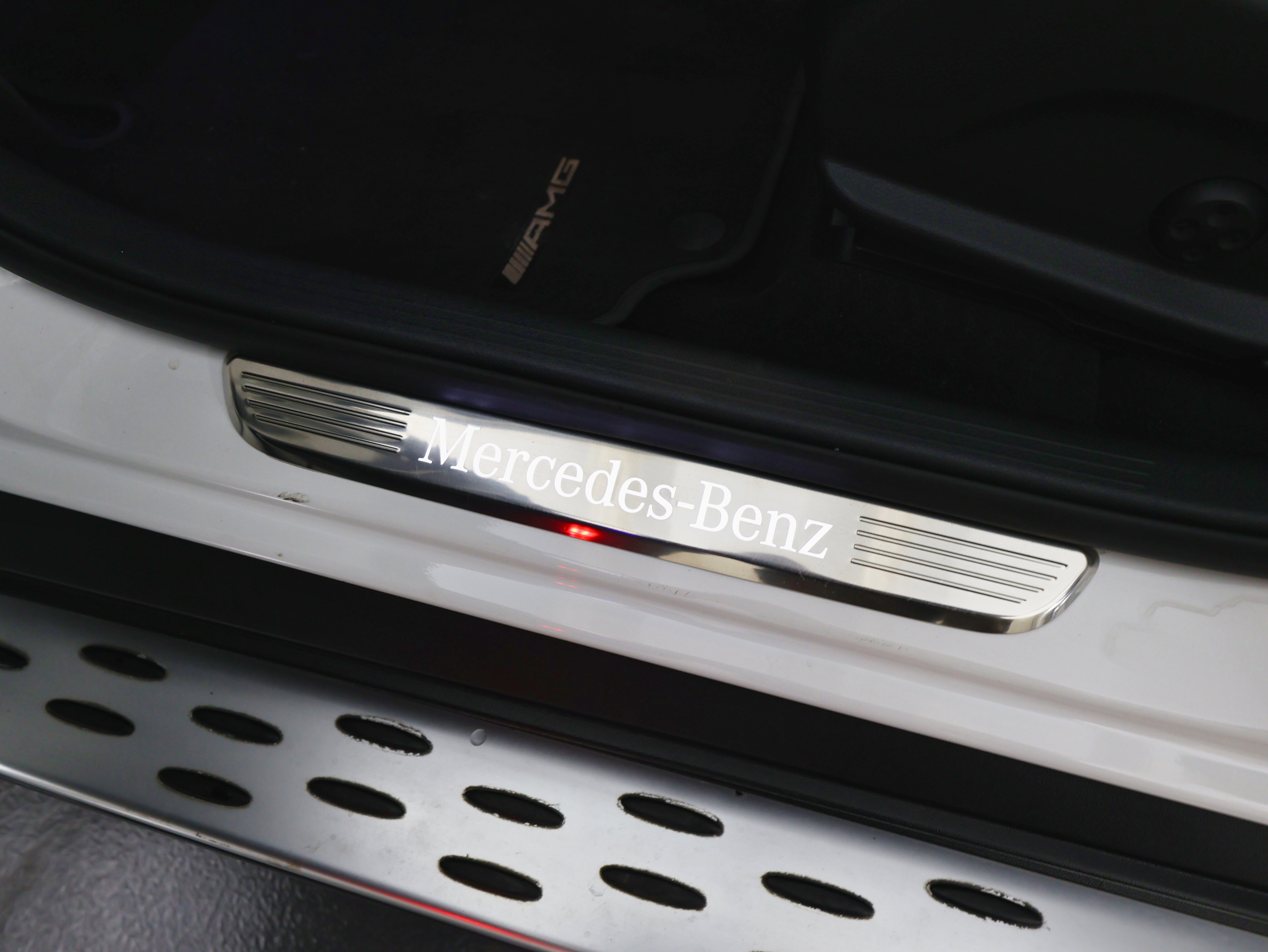 Used 2020 Mercedes-Benz GLC 300 4MATIC Coupe image 25