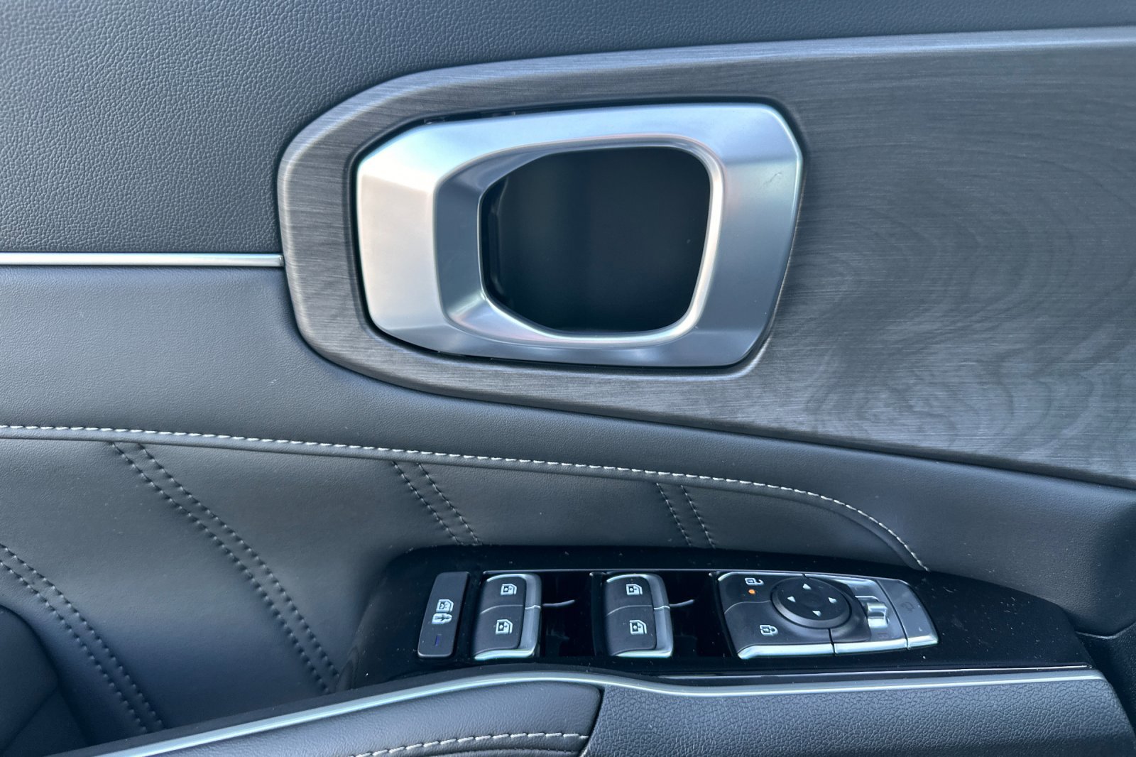 New 2026 Kia Sorento SX image 12