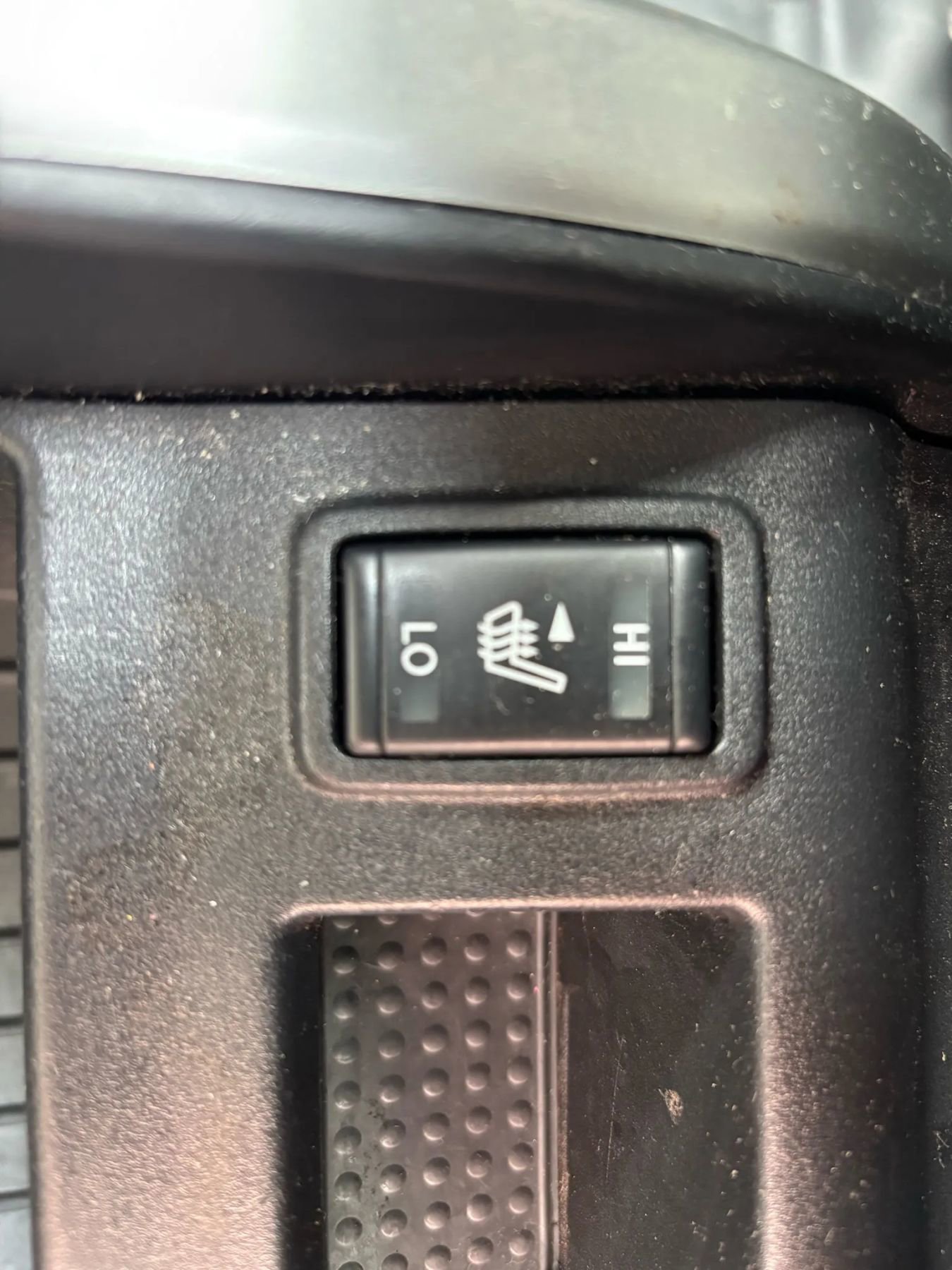 Used 2017 Nissan Titan SL w/ Chrome Package image 24