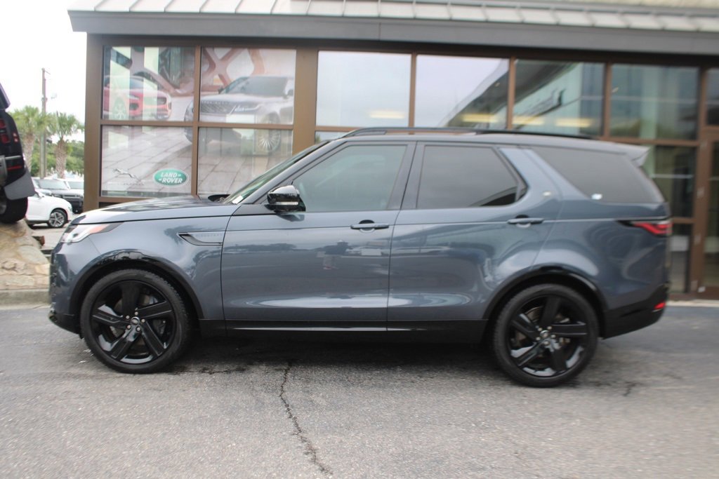 Certified 2024 Land Rover Discovery Dynamic SE image 2