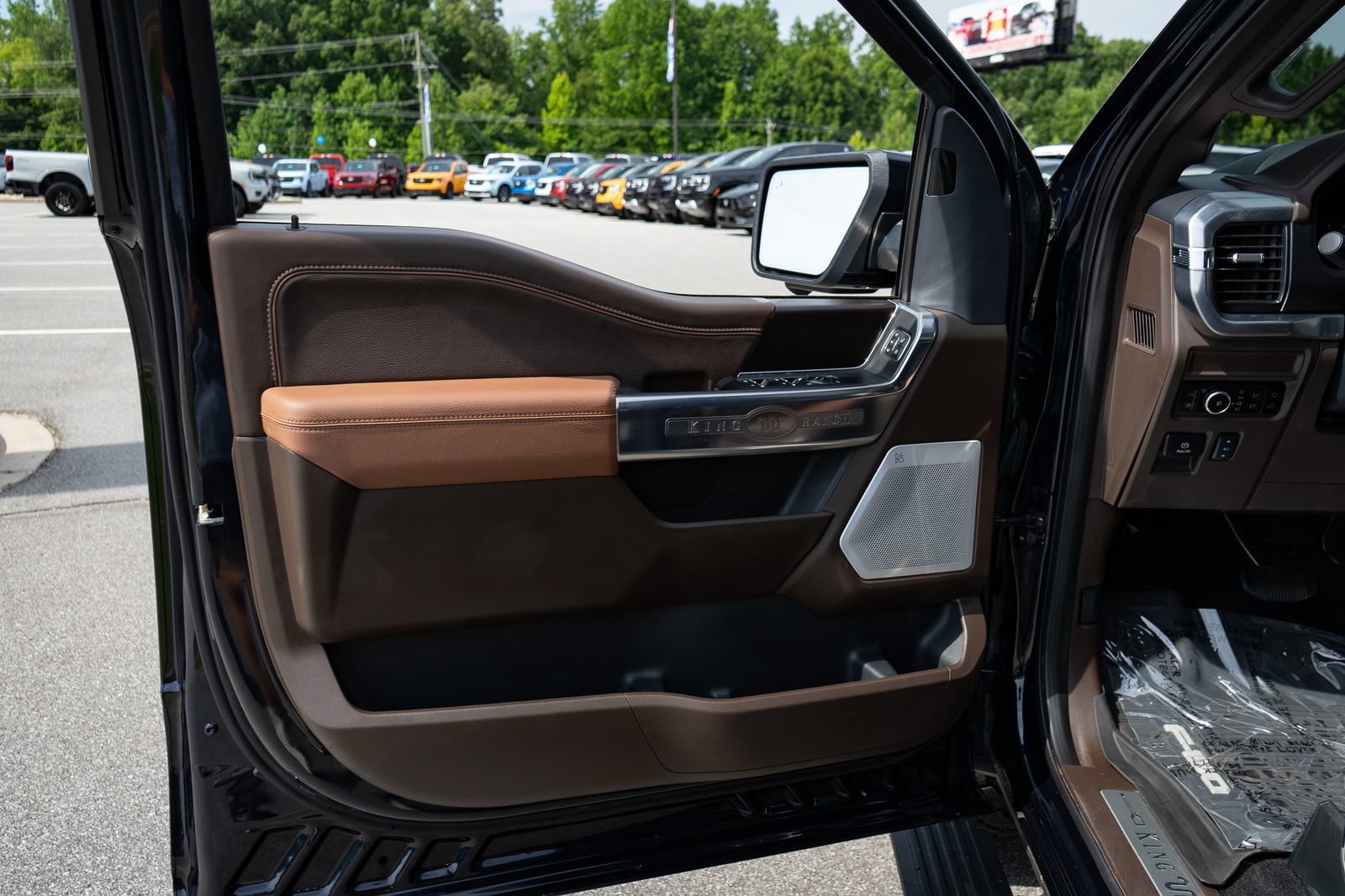 Used 2025 Ford F150 King Ranch w/ FX4 Off-Road Package AWD/4WD image 35