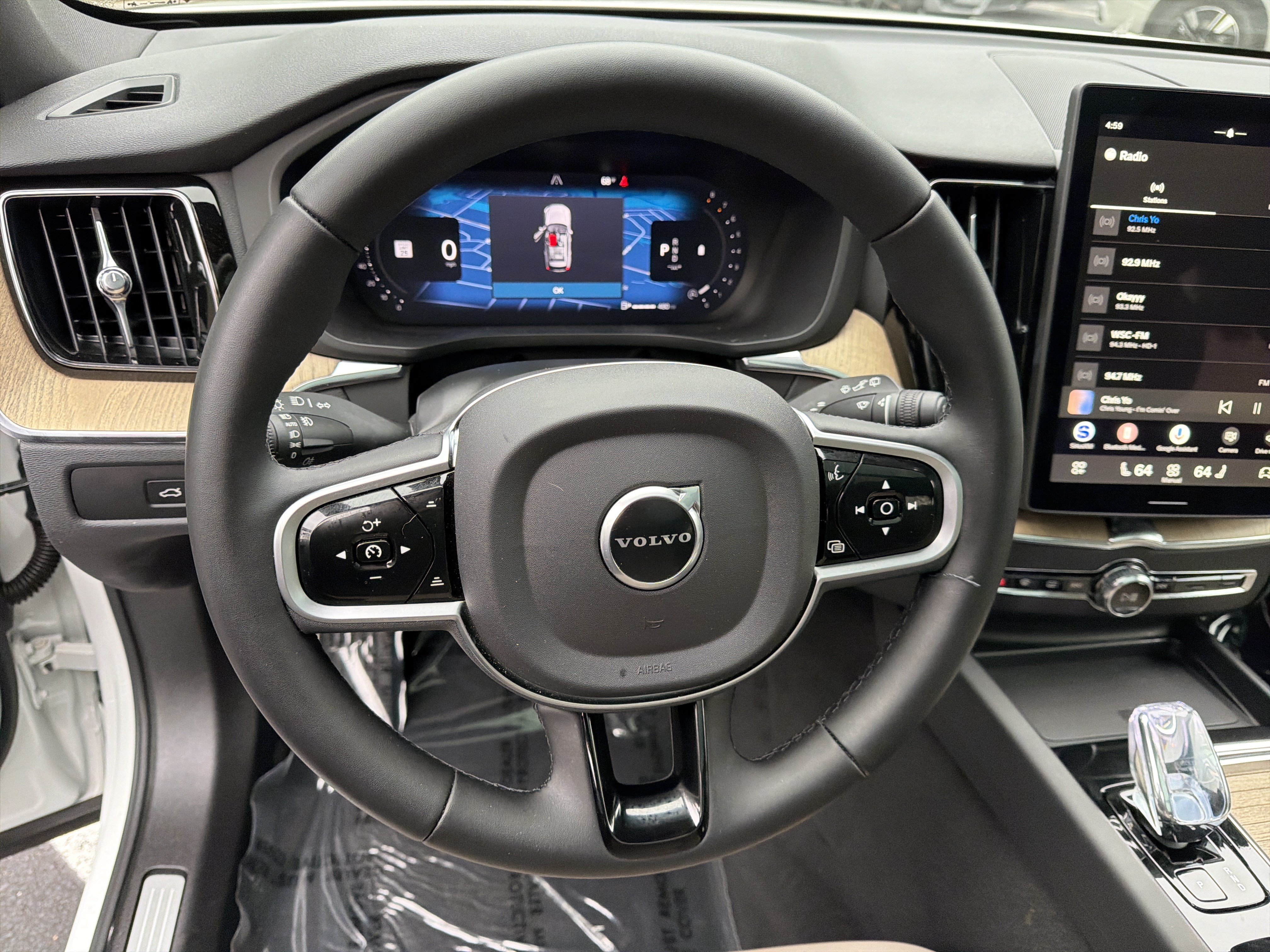 Certified 2026 Volvo XC60 B5 Core AWD/4WD image 18