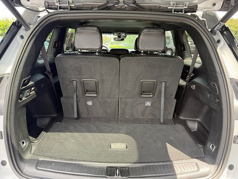 Used 2024 Jeep Grand Cherokee L Laredo AWD/4WD image 15