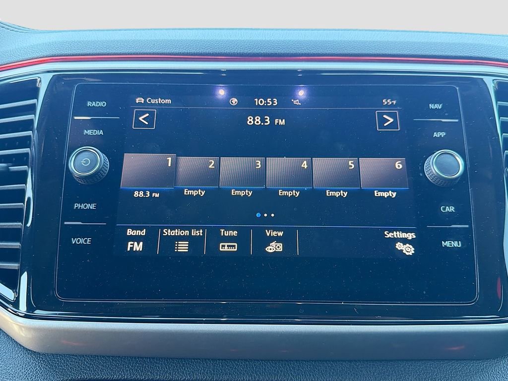 Used 2020 Volkswagen Atlas Cross Sport SEL R-Line AWD/4WD image 31